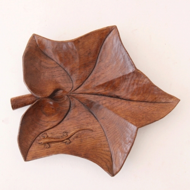 Martin Dutton ‘Lizardman’ Oak Leaf Carved Dish