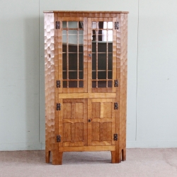 Alan ‘Acornman’ Grainger Large Oak Corner Display Cabinet