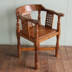 Mouseman Robert Thompson Oak Monks Chair