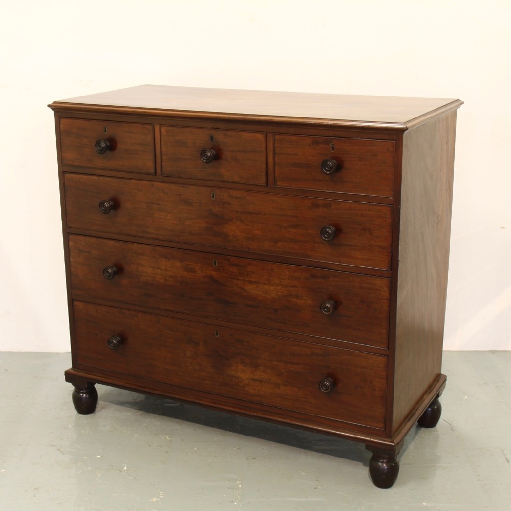 gillows-of-lancaster-regency-mahogany-chest-of-drawers
