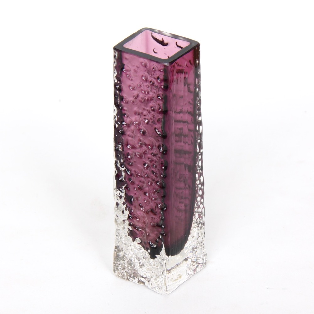 whitefriars-aubergine-textured-nail-head-vase-9683
